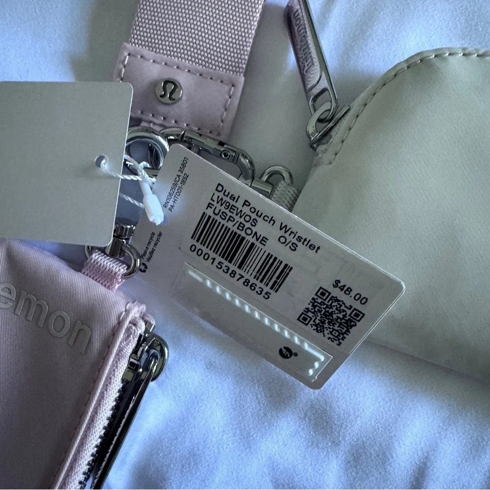 58🆕🩷 LAST ONE Lululemon Dual Pouch Wristlet - Flush Pink / Bone - Picture 5 of 7